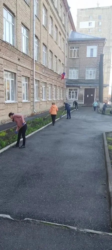🌿 Чистый город начинается с нас! 🌿  Сегодня сотрудники нашего Центра образования  приняли участие в 
