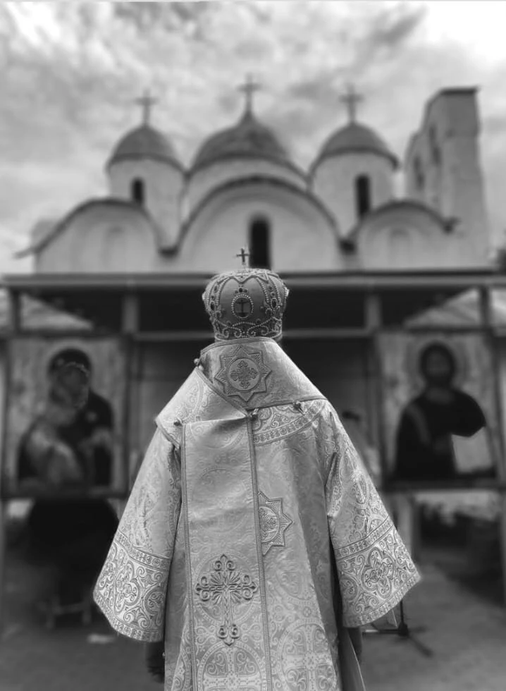 Бог соделался человеком, дабы человек мог стать богом, говорят святые отцы. Многие, один за другим, 