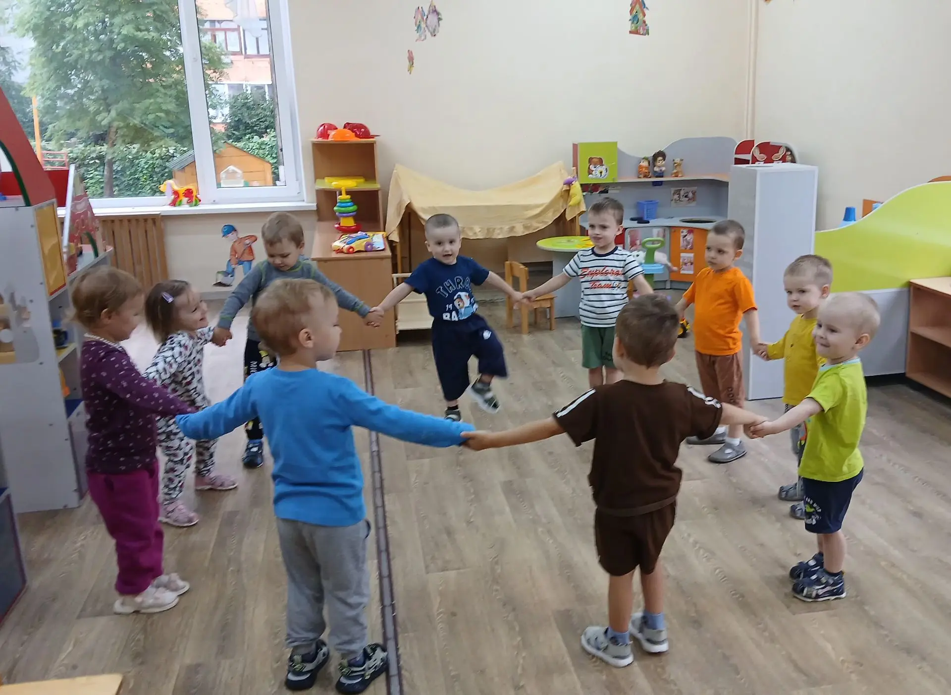 ✨Ребята 24 группы весело отметили День физкультурника и доказали, что даже самые малень...