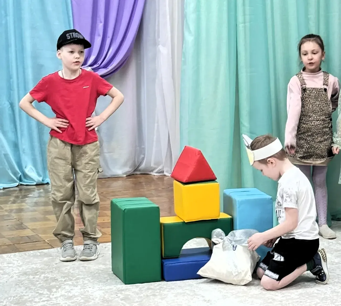 🏠 «Дом, который построил Джек» — удивительная цепочка, где всё связано со всем. Наши ю...