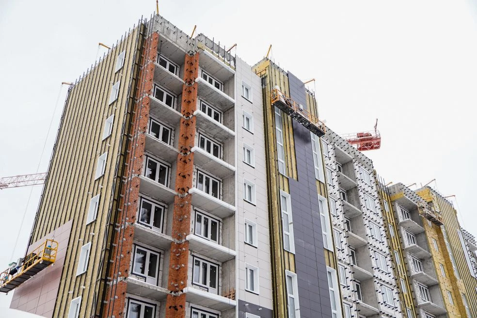 По Народной программе Единой России продолжается строительство домов на ул. Спортивной. В 273 кварти