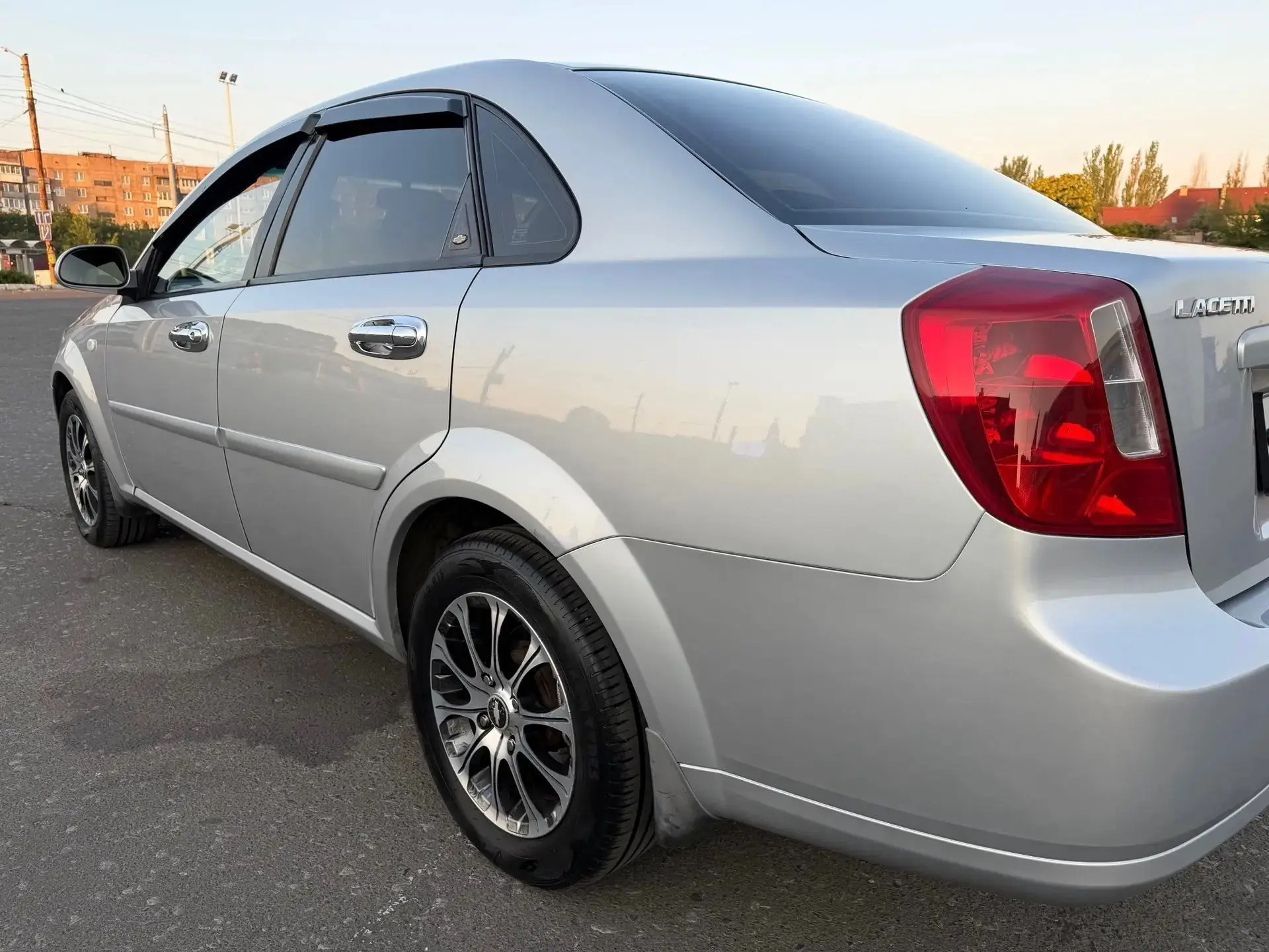 CHEVROLET LACETTI,2006г,подтвержденный пробег всего 107 500 км. Автомобиль всегда был в...