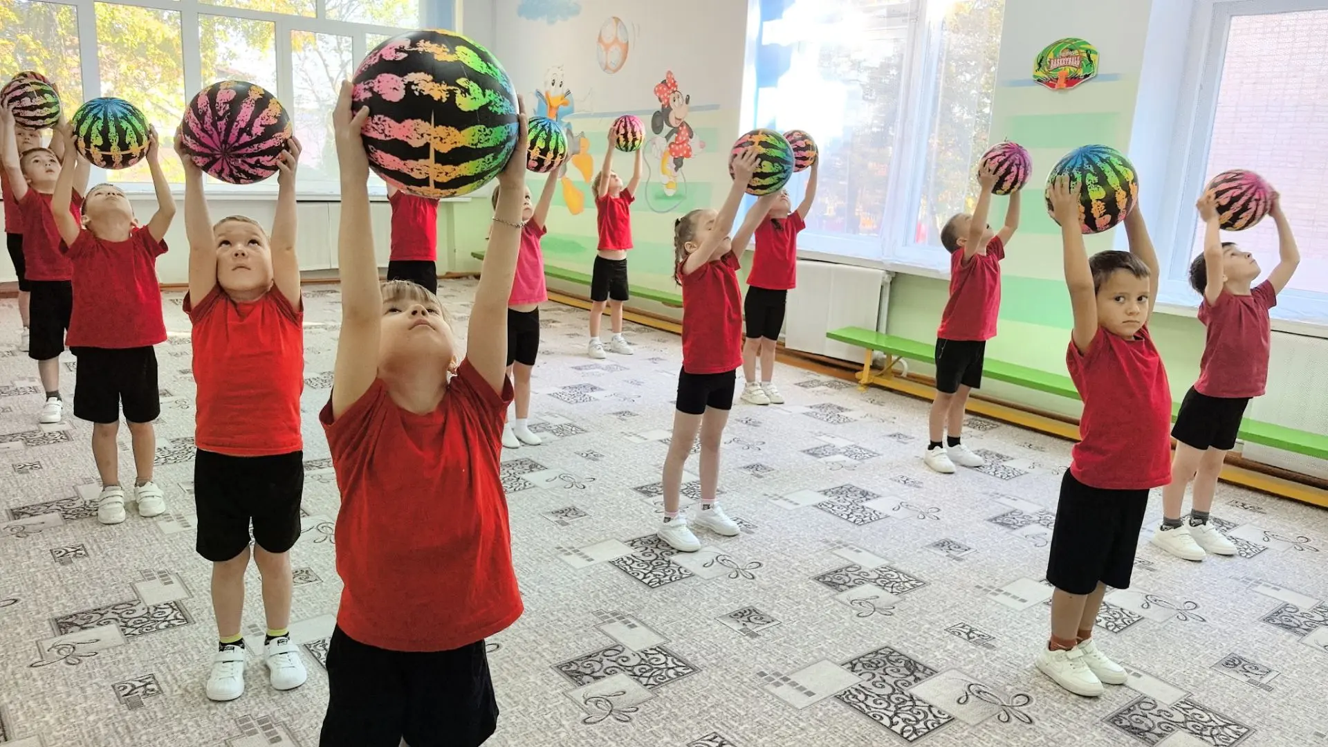 Утро начинается с зарядки