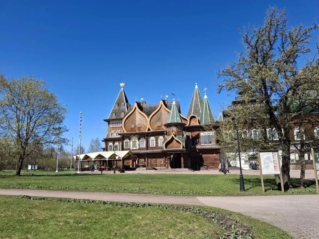Сегодня ребята из 1л3 и 2л3 провели день в настоящем дворце! 🏛  Ученики посетили музей-заповедник «К