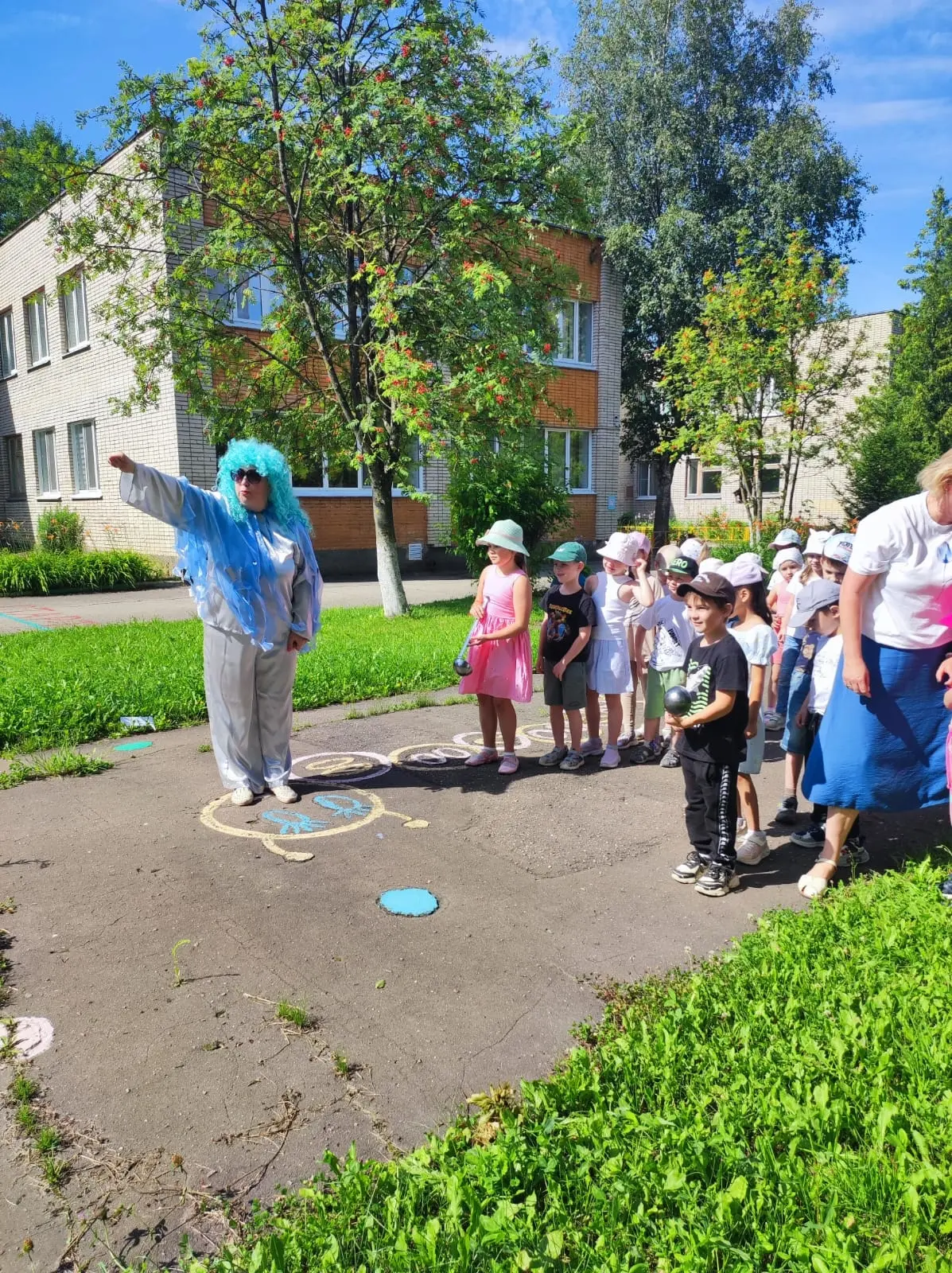 🎉 Волшебный день в детском саду! 🎉

Сегодня к нашим ребятам заглянул сам настоящий Водяной! 💦🐸

