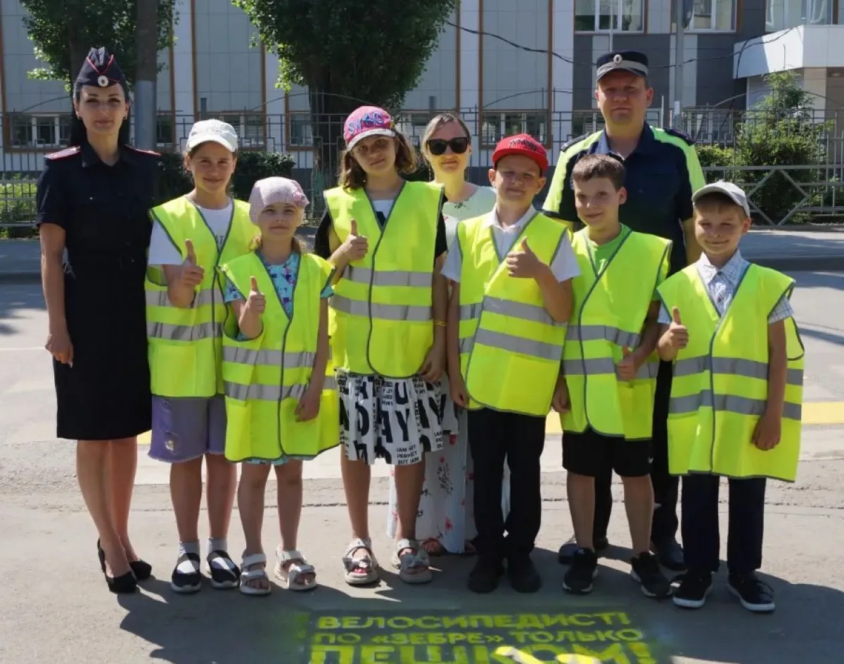Граффити безопасности: акция "Внимание, дети!" прошла в Липецке
https://newslipetsk.ru/fn_1886425.ht
