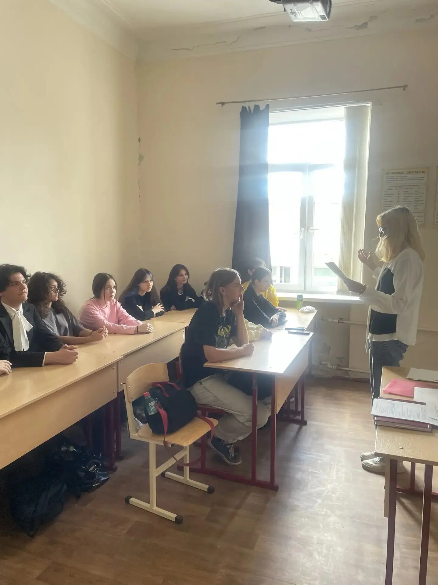 В Ростовском колледже культуры состоялись тематические классные часы, посвященные значи...