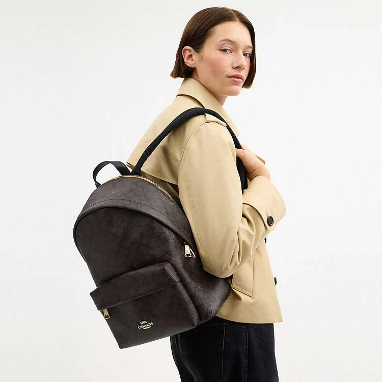 Женские рюкзаки от Coach со скидкой до -50%