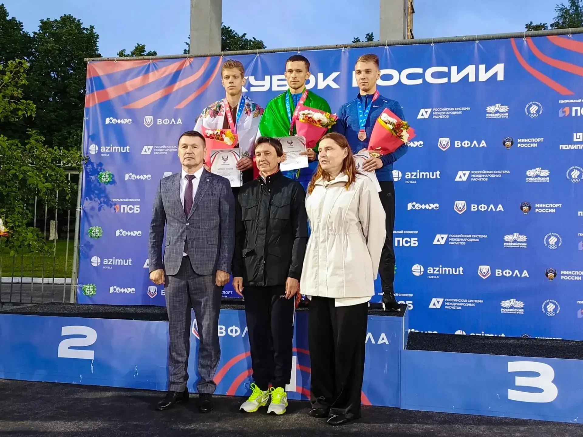 И снова потрясающие новости со спортивной арены! 

На Кубке России по легкой атлетике среди мужчин  