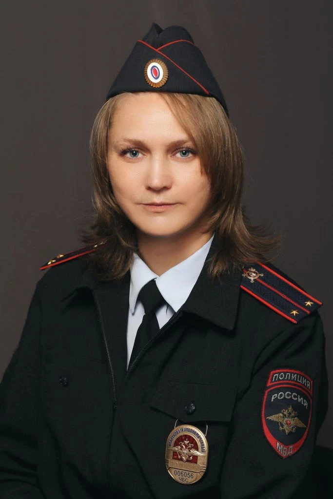 Сотрудница полиции спасла жизнь задыхавшемуся на улице мужчине

В Челябинской области участковый упо