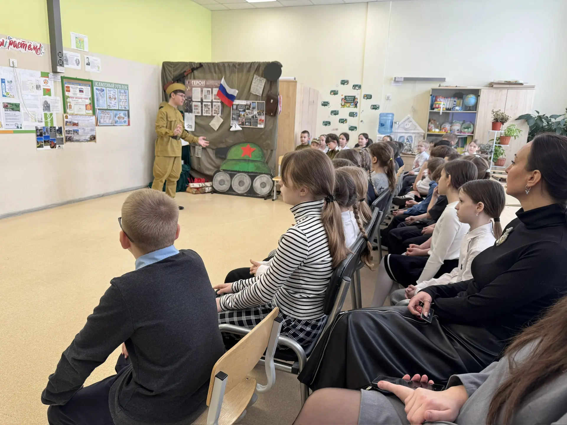 Боевые уголки, живые истории и видео с передовой 🇷🇺  Фестиваль «Отвага, мужество и честь» набирает о