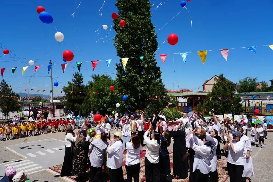 Яркое праздничное мероприятие ко Дню защиты детей прошло в детском саду № 26 г. Каспийска