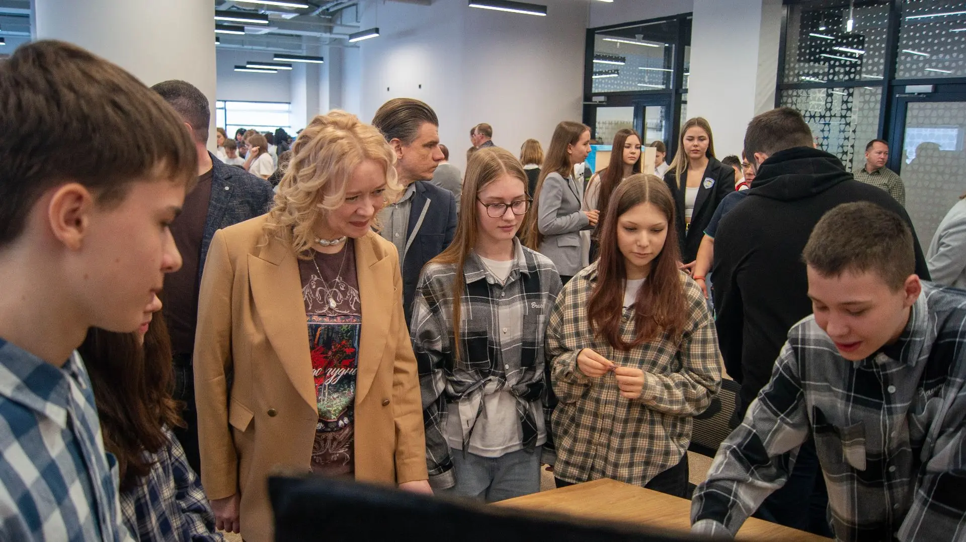 Сегодня в главном корпусе кампуса #Сахалинтех собрались юные инженеры и изобретатели со всей Сахалин