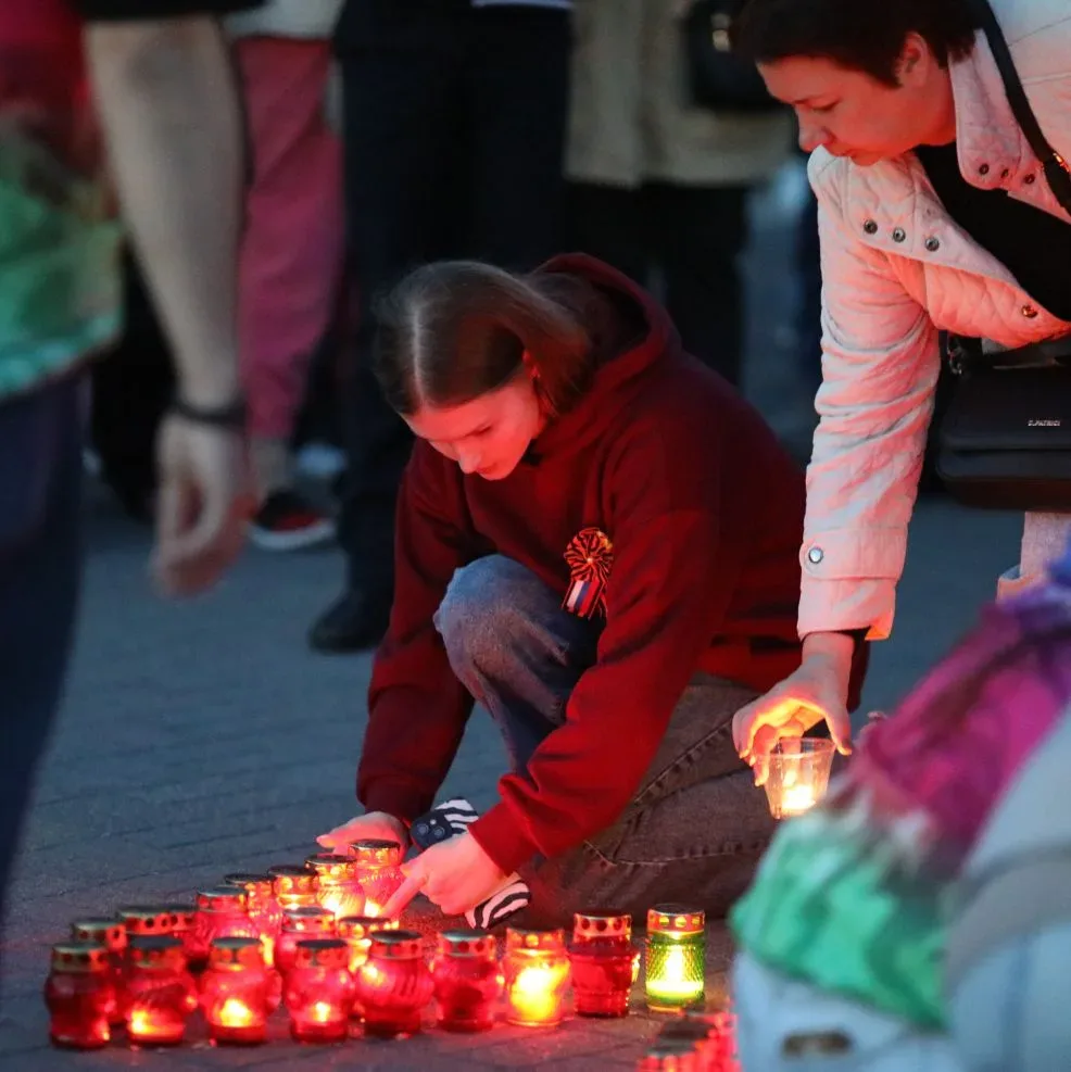 «НИКТО НЕ ЗАБЫТ, НИЧТО НЕ ЗАБЫТО»  🕯️8 мая, в канун Дня Победы, студенты и преподаватели нашего колл