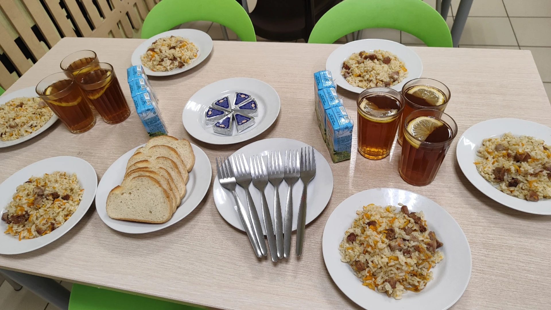 ДЕЖУРНЫЙ ПО ПИТАНИЮ