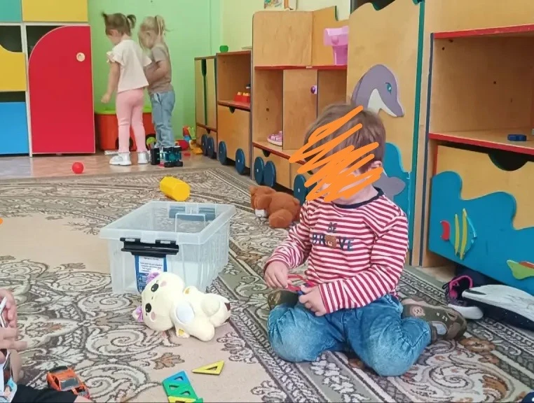 Мне кажется, или в нашем саду как-то гоустненько?