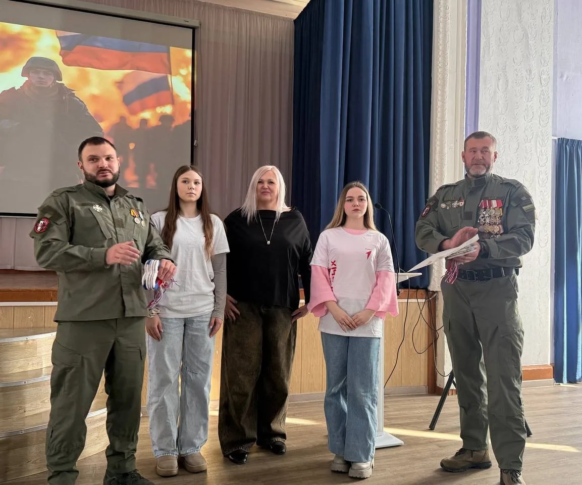 В нашем техникуме в рамках акции "Наши защитники Отечества" состоялась классная патриот...