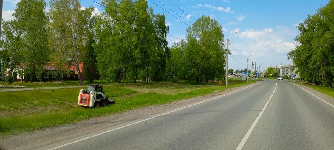 Окос травы механическим способом.
