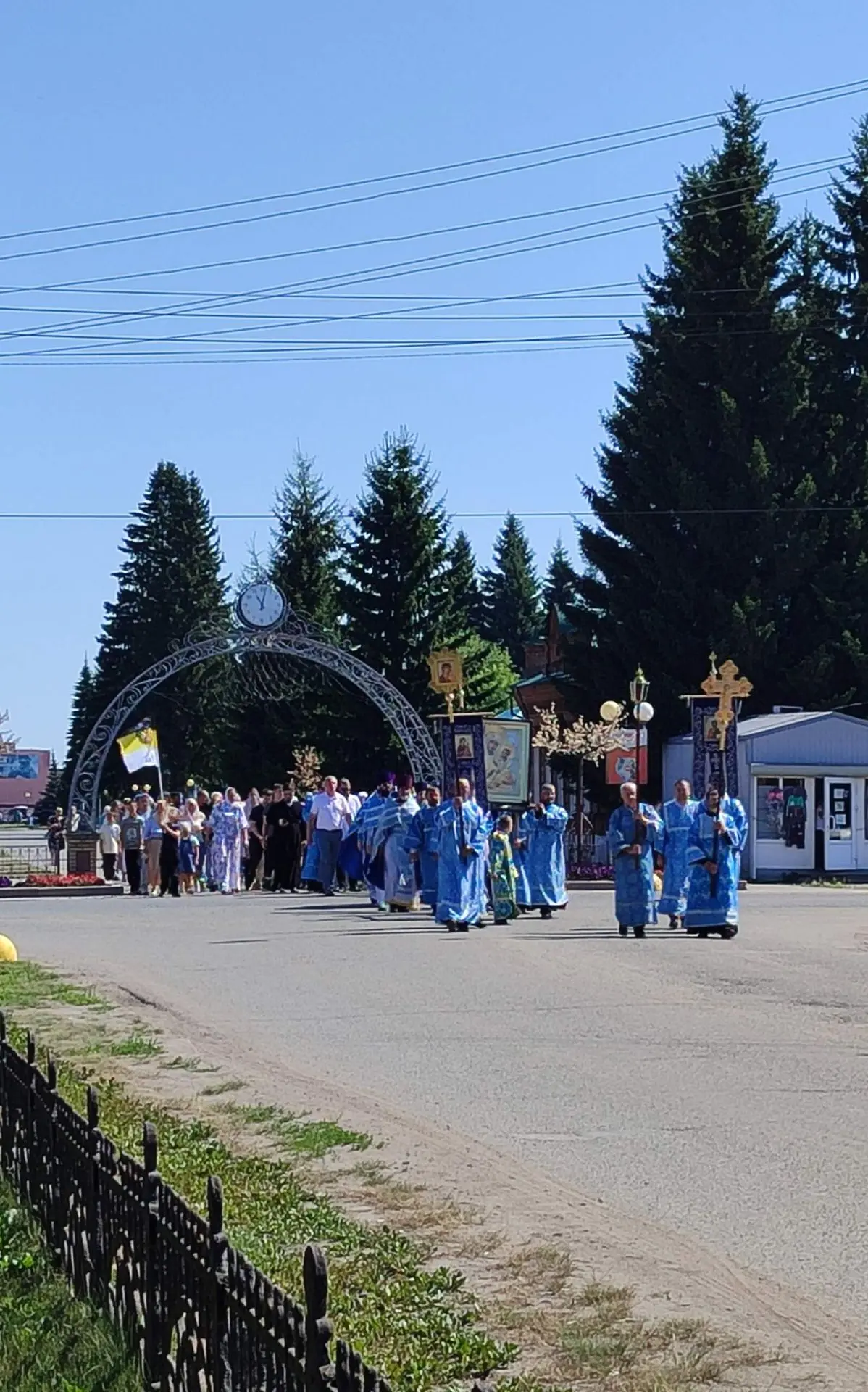 🌞КРЕСТНЫЙ ХОД В МУРОМЦЕВО
💚 В Муромцево, в честь праздника Тихвинской Иконы Божией Матери, состоял