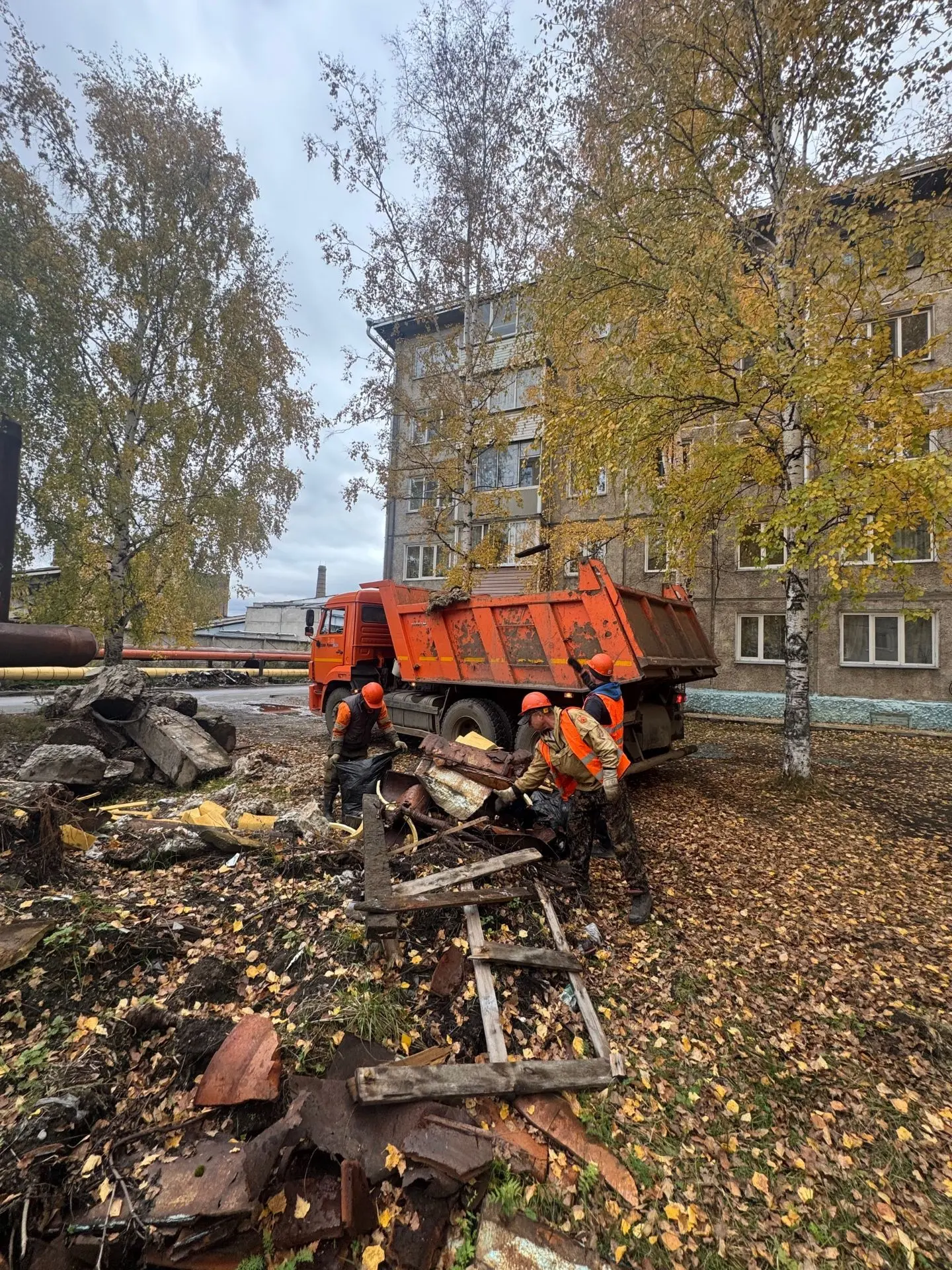 Для приведения территории в порядок после проведения ремонтных работ на тепловых сетях,...