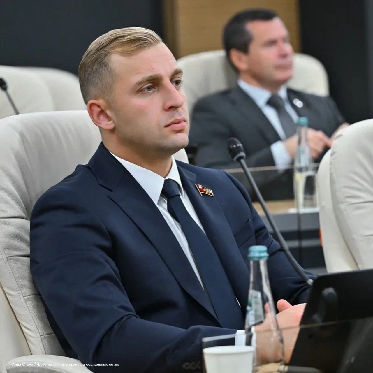 Доброе утро! Отмечаем день в календаре🤪Сегодня что-то на серьезном😜Саша Стоун дропнул...