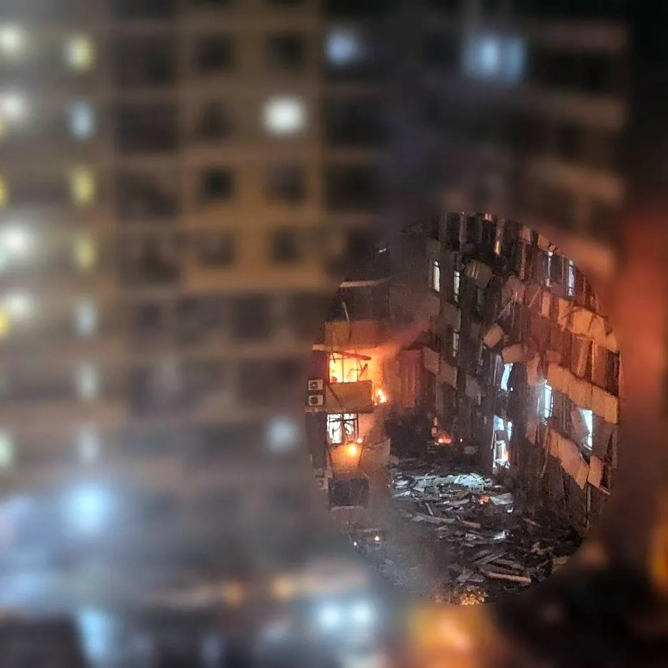 В ходе ночного налёта дронов ВСУ пострадала многоэтажка в Краснодаре. Официально заявле...