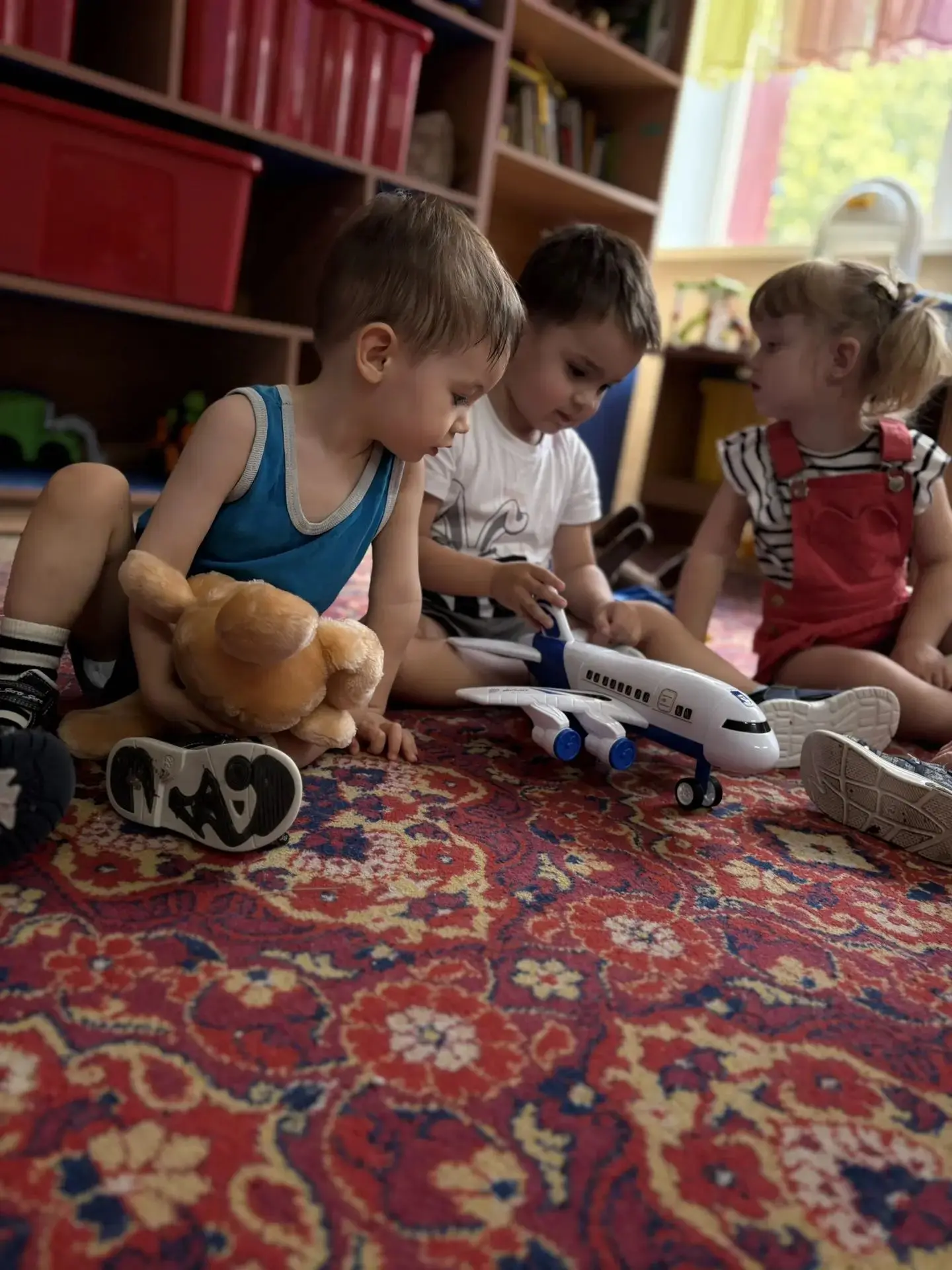 🧸 Сегодня в нашем детском саду настоящий День рождения игрушек! 🎉