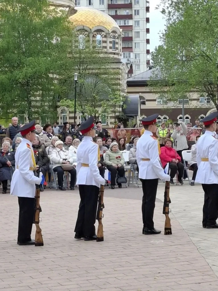 🔥В самый главный праздник нашей страны, в День Великой Победы, состоялся парад кадет у мемориала Защ