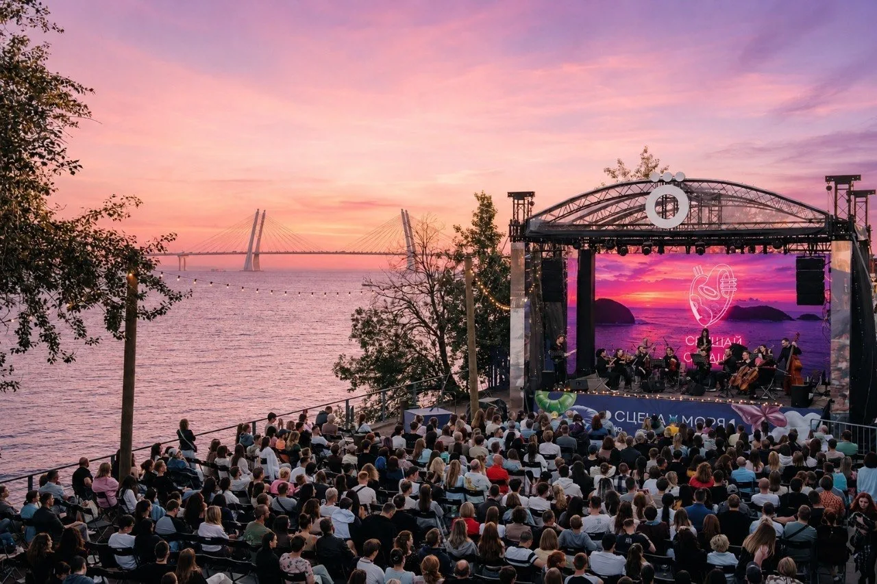 🌅 Август у моря: джаз,  Ludovico Einaudi и Imagine Dragons против Coldplay