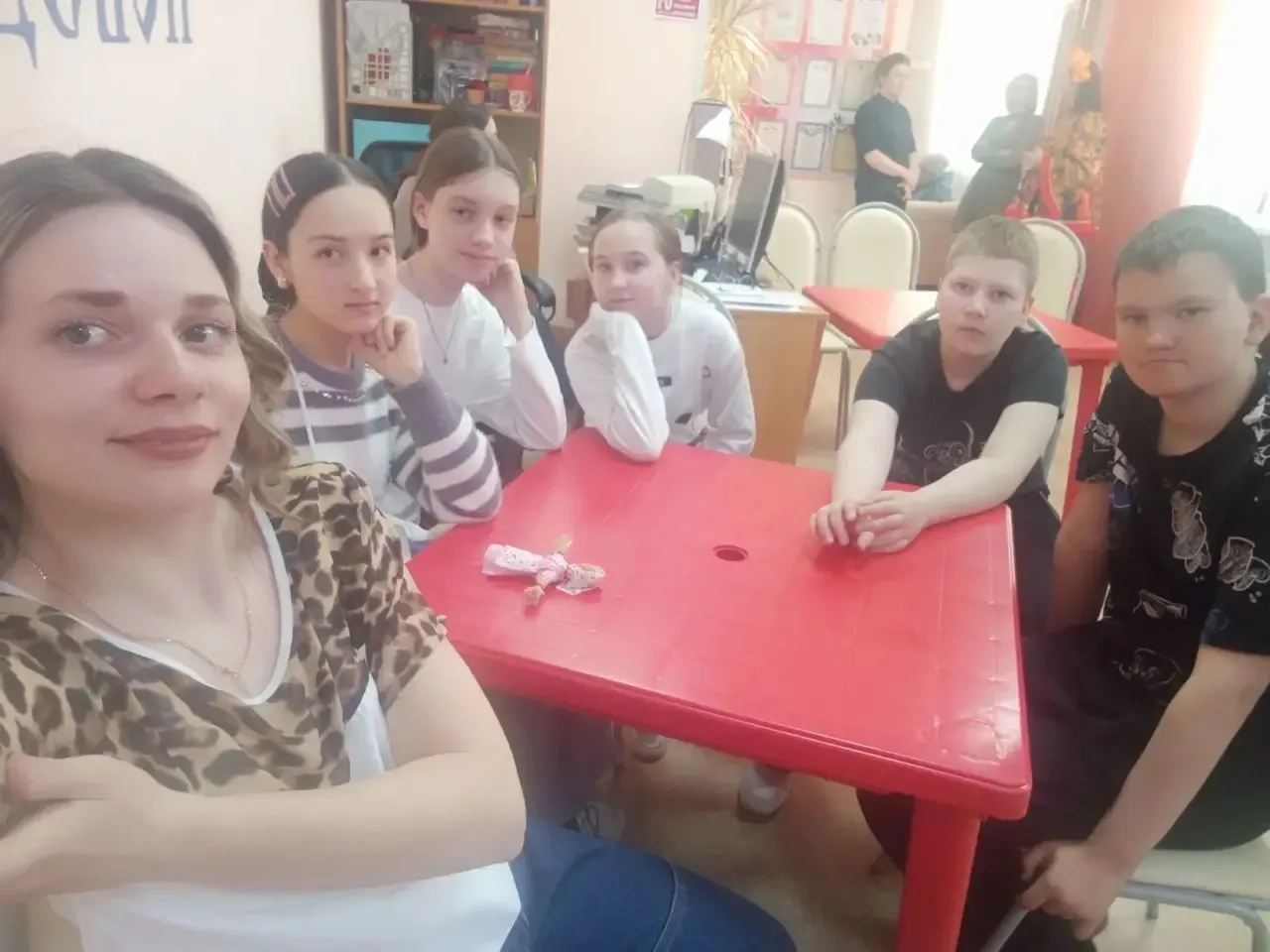 17.04.2026 учащиеся и классные руководители 7А, 7Г и 6Д классов посетили  самую атмосферную ночь год