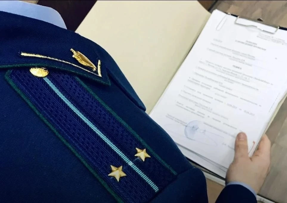 В Нижнеудинске по иску прокуратуры управляющую компанию обязали произвести перерасчет о...