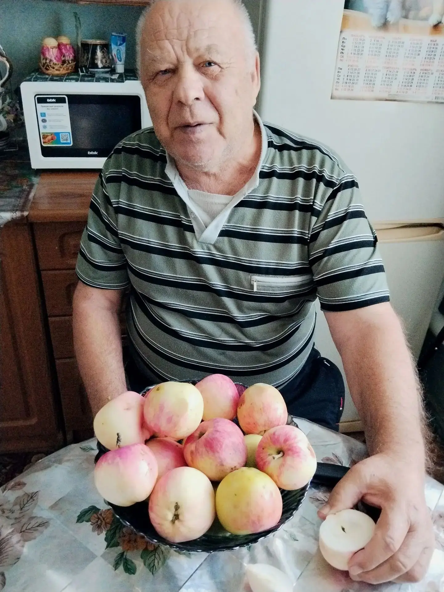 Лето уже заканчивается, а в воздухе аромат спелых яблок🍎. Приблизился яблочный спас. Э...
