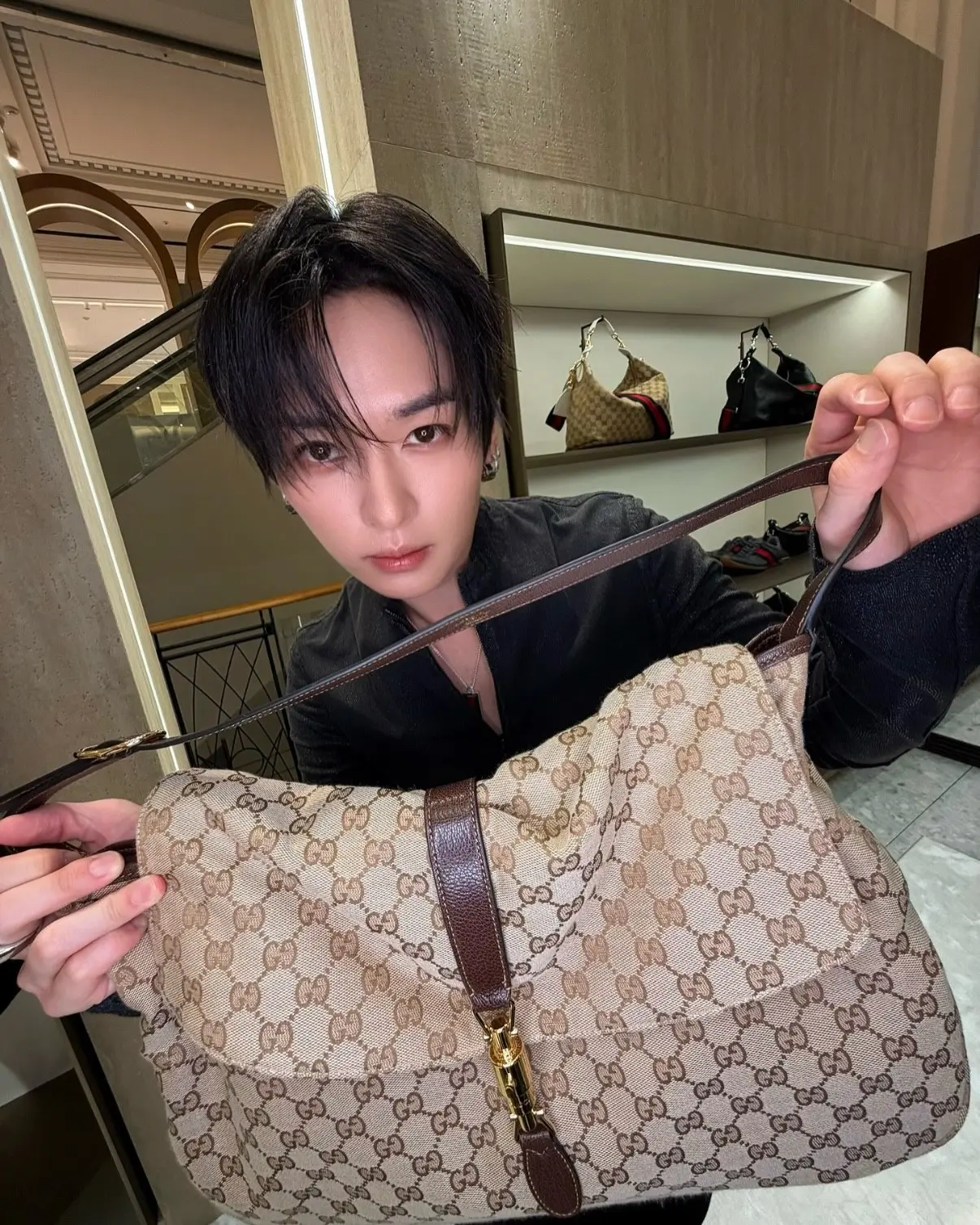 "Gucci Photo Dump: Gen Z Edition 📸"