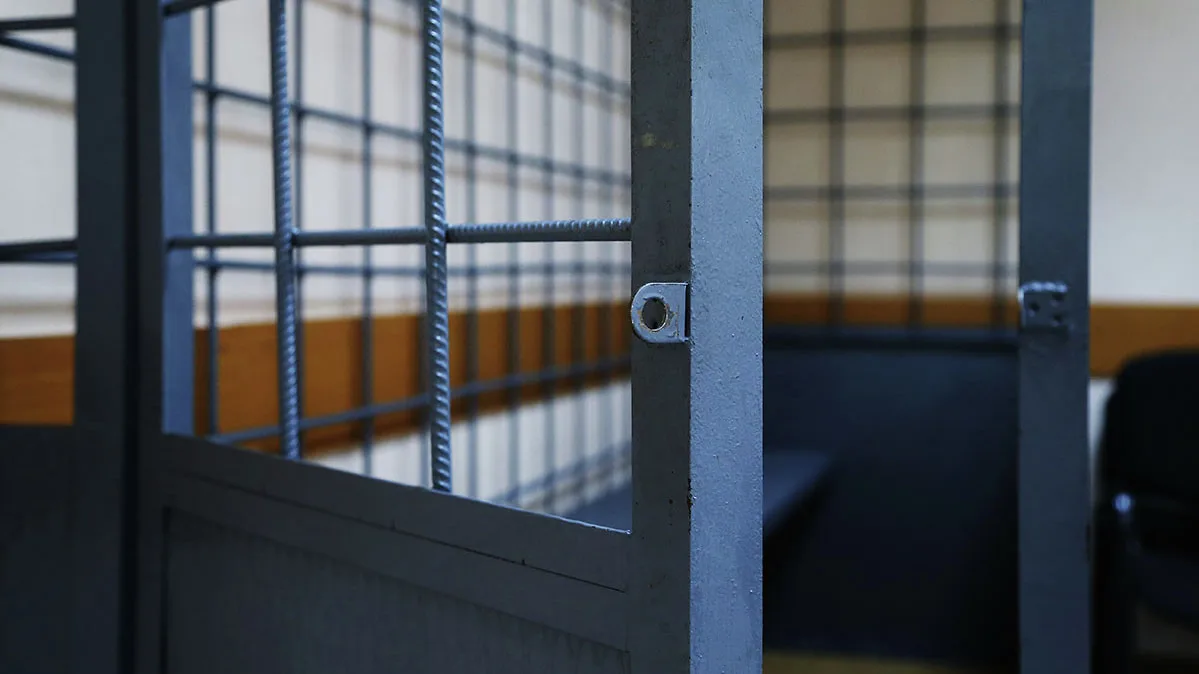 СУД | ТРЕНЕР-ПЕДОФИЛ ИЗ СОВЕТСКОЙ ГАВАНИ ПОЛУЧИЛ 19 ЛЕТ СТРОГОГО РЕЖИМА

Суд приговорил жителя Хабар