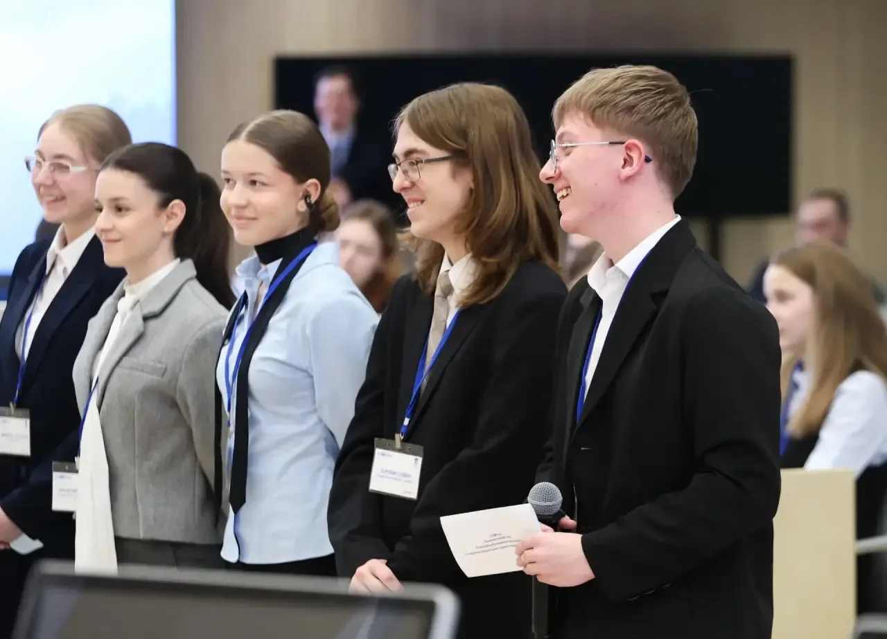 🎓 «Софиум» - 2025/26: курские школьницы - призёры федерального этапа!  В Центральной избирательной к
