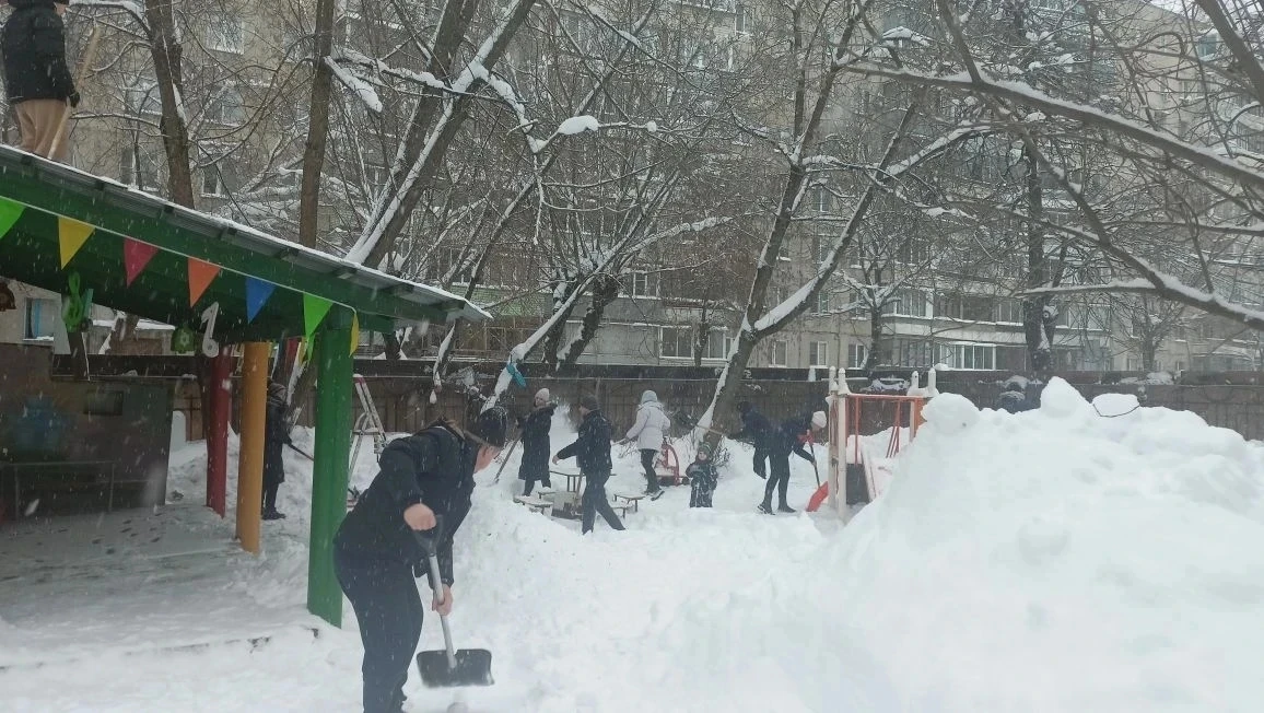 В субботу и воскресенье сотрудники, учащиеся, родители Центра образования, отбросив все свои дела, в