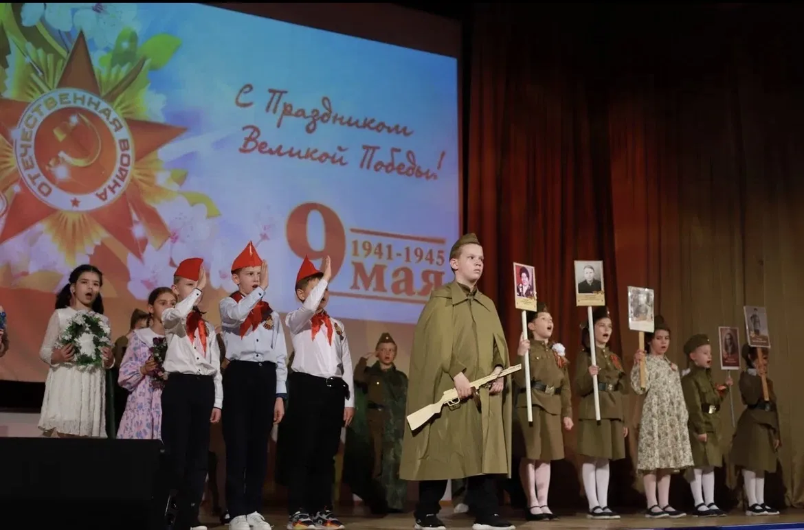 🌟9 мая в нашей школе  В нашей школе прошел концерт, посвященный 9 мая. Сегодня стихи и песни военных