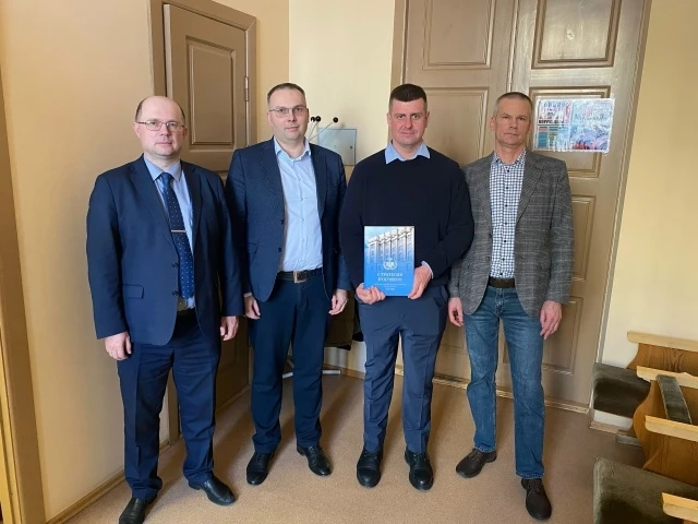 🚀 Дайджест Центра занятости и трудоустройства: новые партнёры, перспективы и программы для студентов