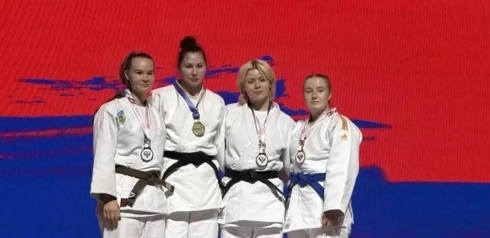 ⚡️ЗОЛОТО ИЗ КРАСНОЯРСКА!

В Красноярске завершились международные соревнования по дзюдо «Памяти дире