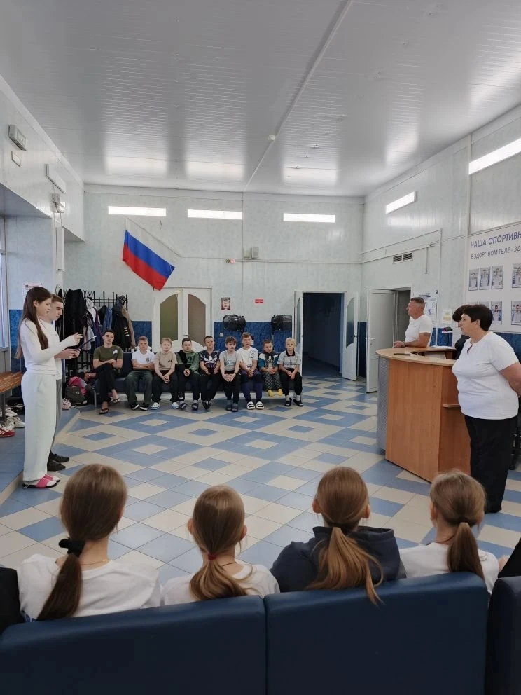 На базе учреждения с 27 мая 2026 года начал свою работу спортивный лагерь дневного пребывания "Жемчу