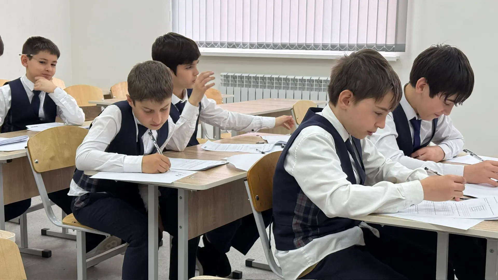 На этой неделе у нас в школе прошли ВПРы в 4х и 5х классах.