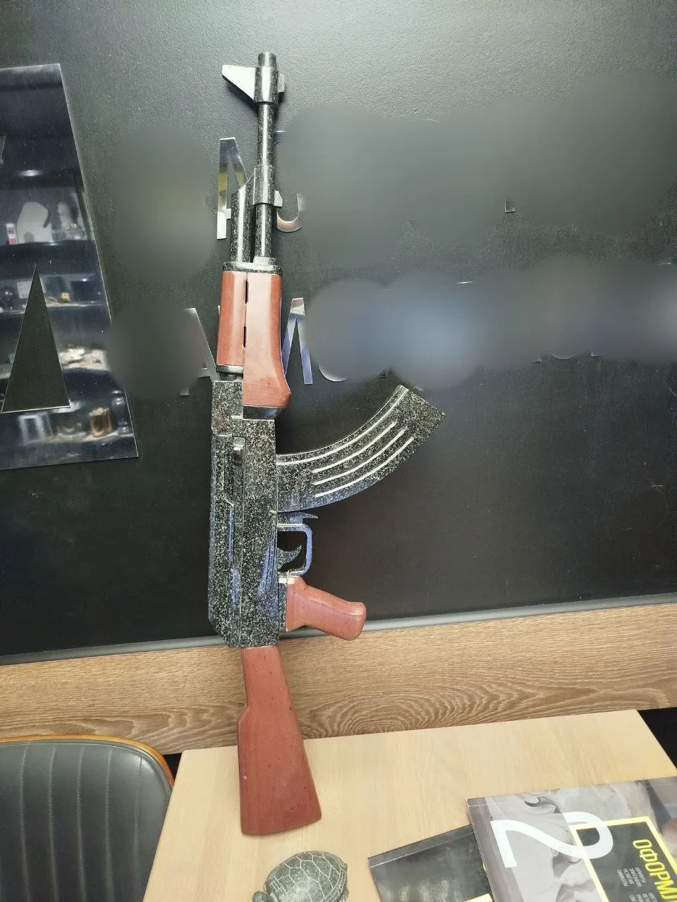 Ак47 из натурального гранита.