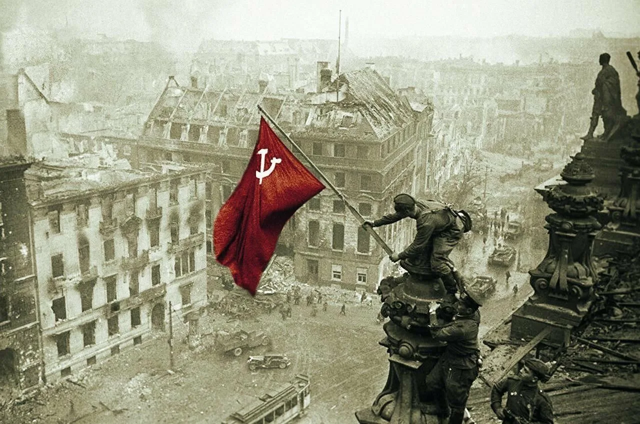🕊 Коллеги, с Днём Победы!!