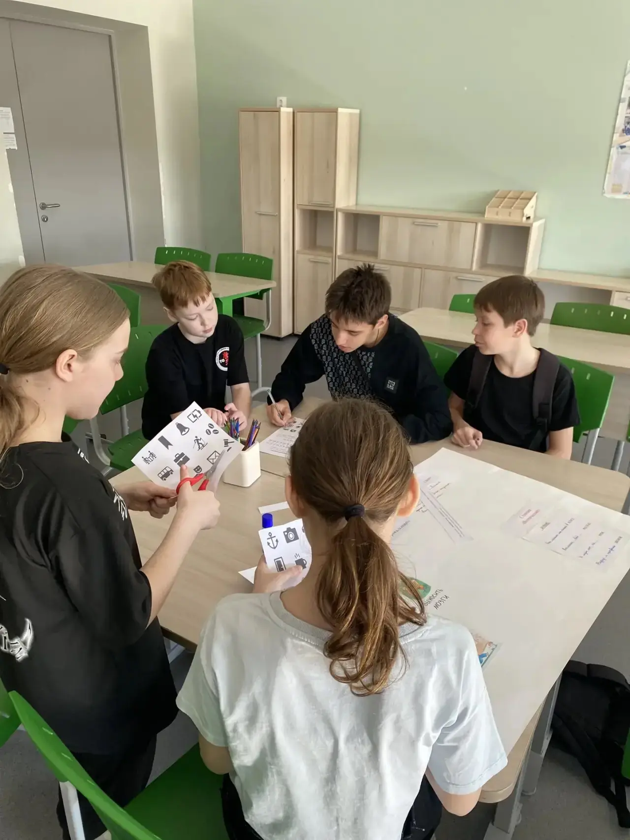 🎉 РУССКИЙ ЯЗЫК В ДЕЙСТВИИ: АКТИВНЫЕ КАНИКУЛЫ! 🎉  📍Сегодня, 31 марта, в нашей школе в рамках недели р