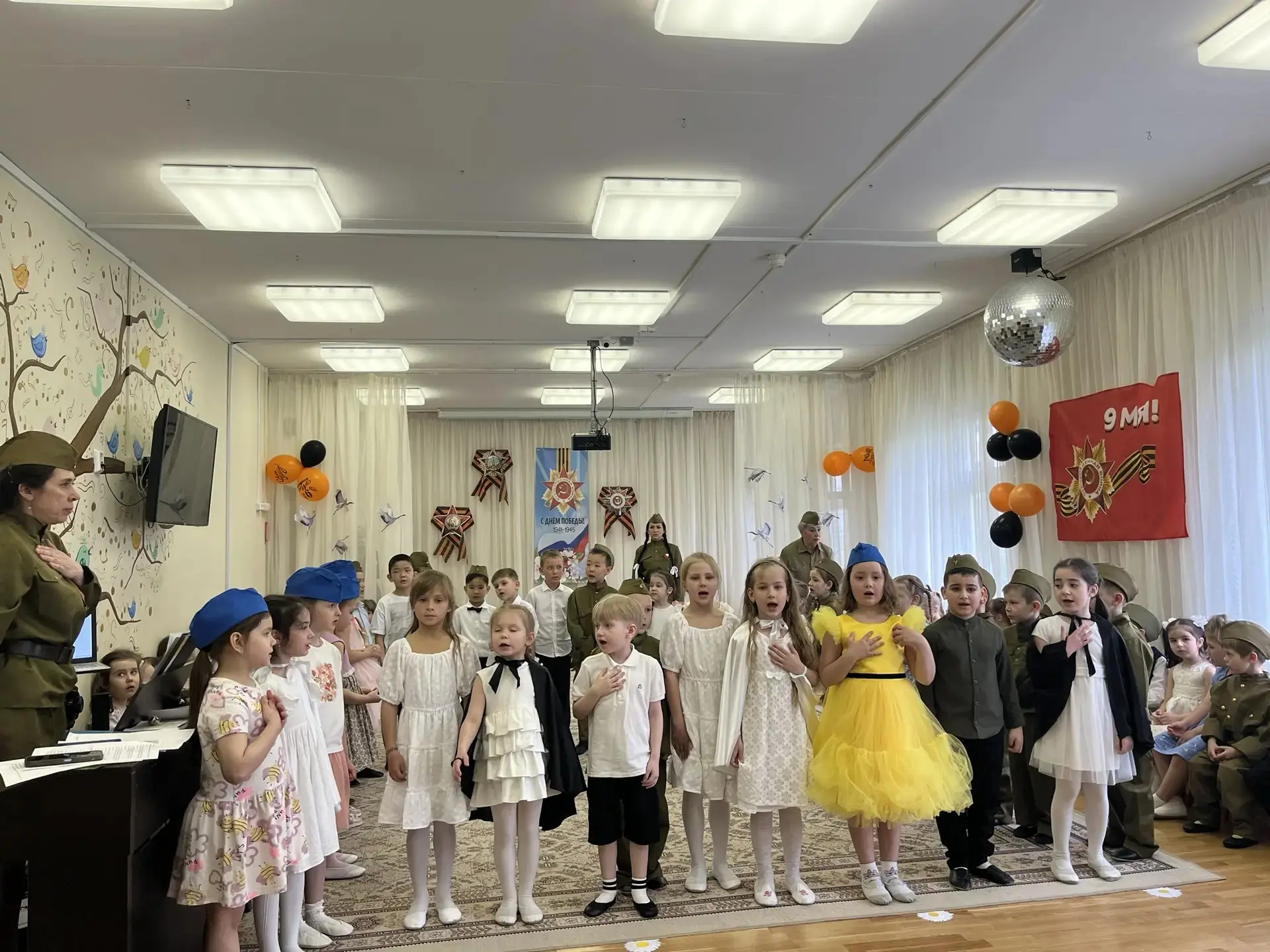 В дошкольных отделениях МБОУ СОШ 19 торжественно прошли праздничные мероприятия, посвященные Дню Поб