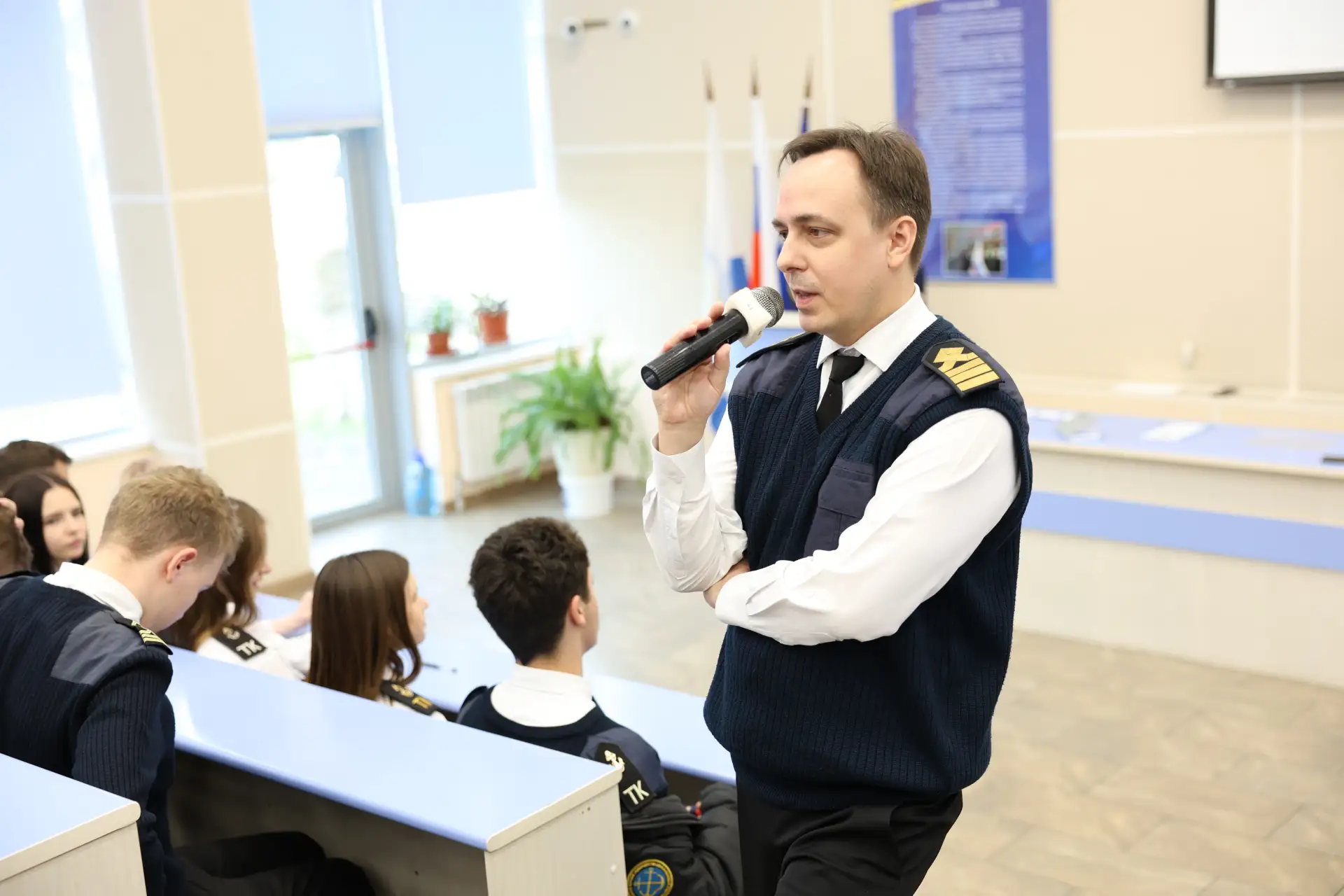 🚀 Космос ближе, чем кажется!  В преддверии Дня космонавтики совместно с Ушаковкой провели интеллекту