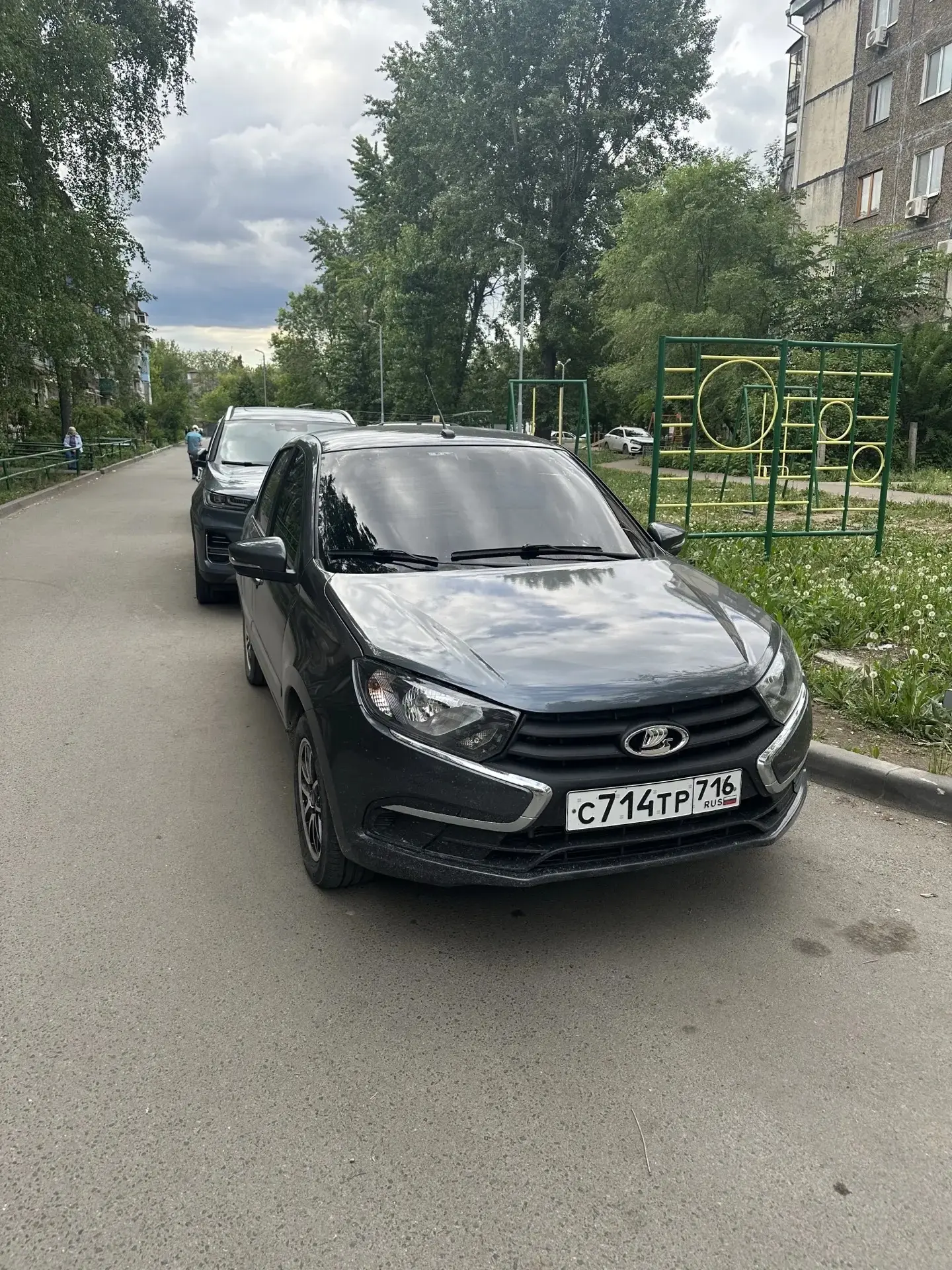 Продам Лада гранта 2020 года, автомат, пробег 88300, 2 владельца по птс, покупали в авт...