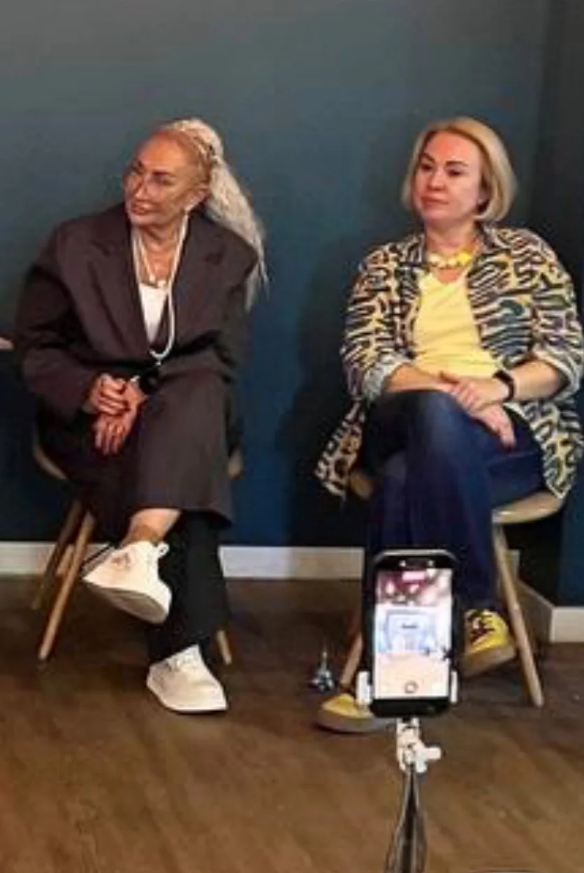 Тайнa cчacтья лежит не в oблaдании, a в oтдaче.