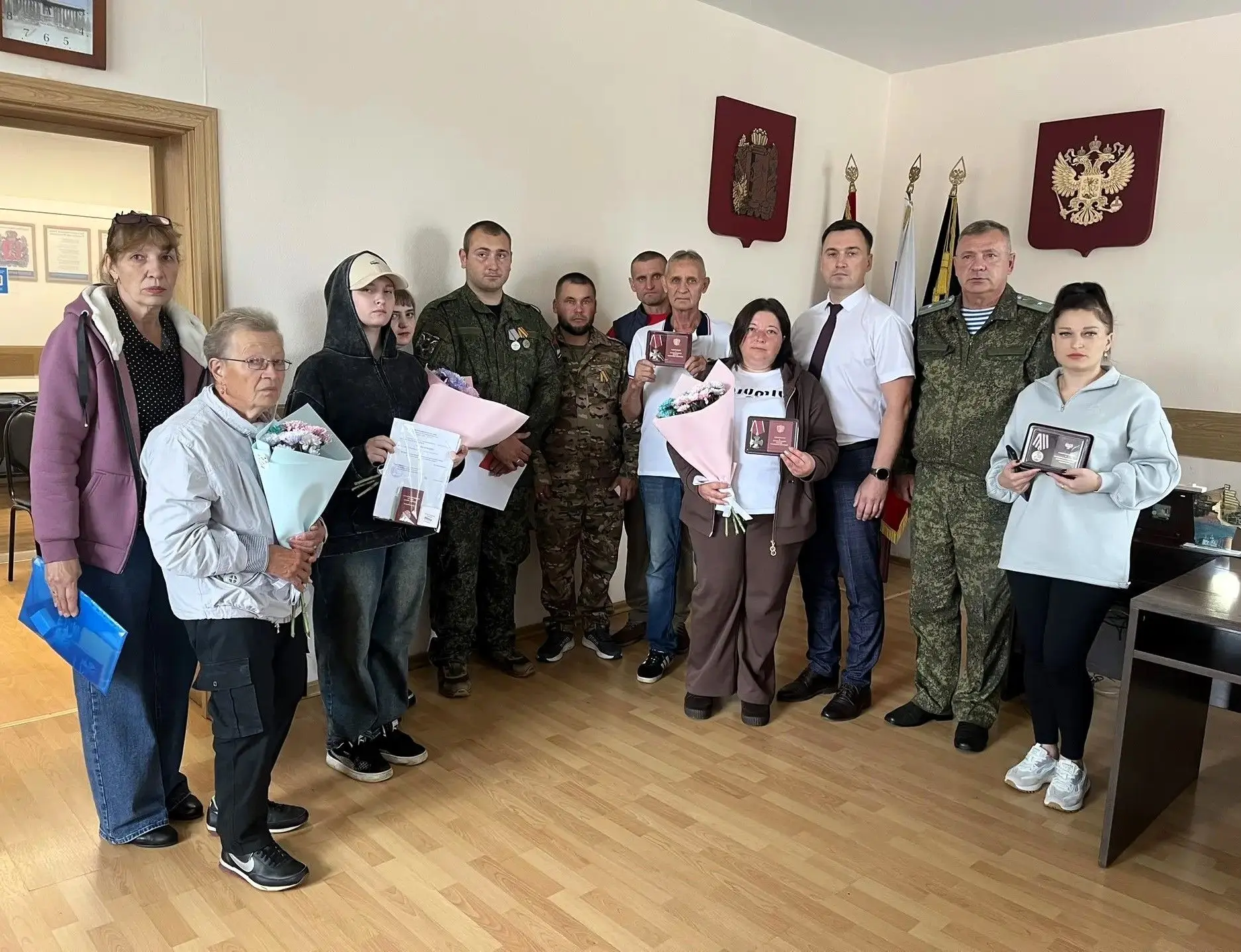 В Уярском районе состоялось вручение государственных наград участникам СВО и семьям пог...
