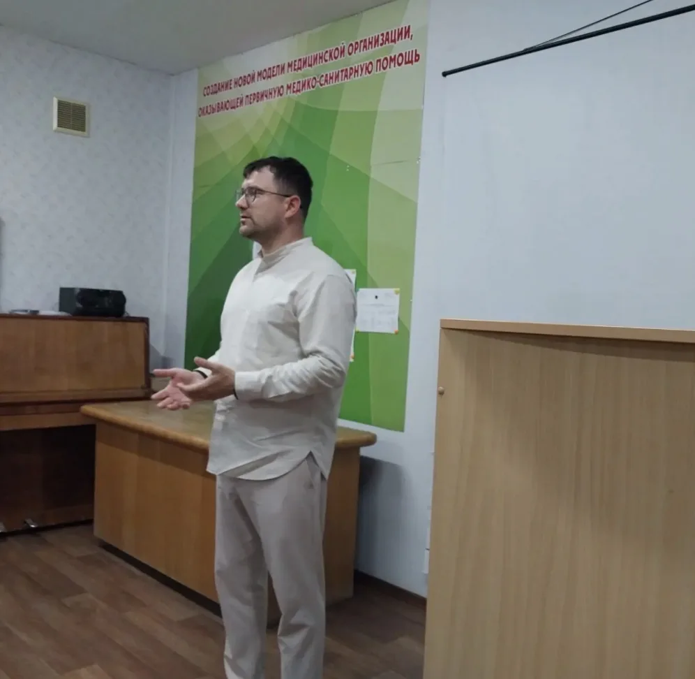В БУЗОО «Городская поликлиника № 11» состоялась встреча коллектива с кандидатом в депутаты Законодат